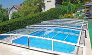 Model pokrivača VIVA karakteriše niska konstrukcija i kombinacija bezšinskog pomjeranja segmenata sa pomjeranjem po šini