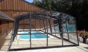 Pokrivač za bazen VENEZIA štiti vaš bazen od lišća, prašine i insekata