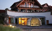 Pokrivač za masažnu kadu SPA DOME ORLANDO® u večernjim satima