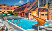 Pokrivačem za bazen ELEGANT mogu se pokriti i javni bazeni većih dimenzija