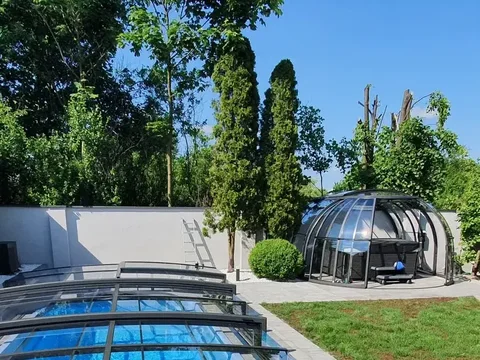 Pokrivanje masažne kade Oasis